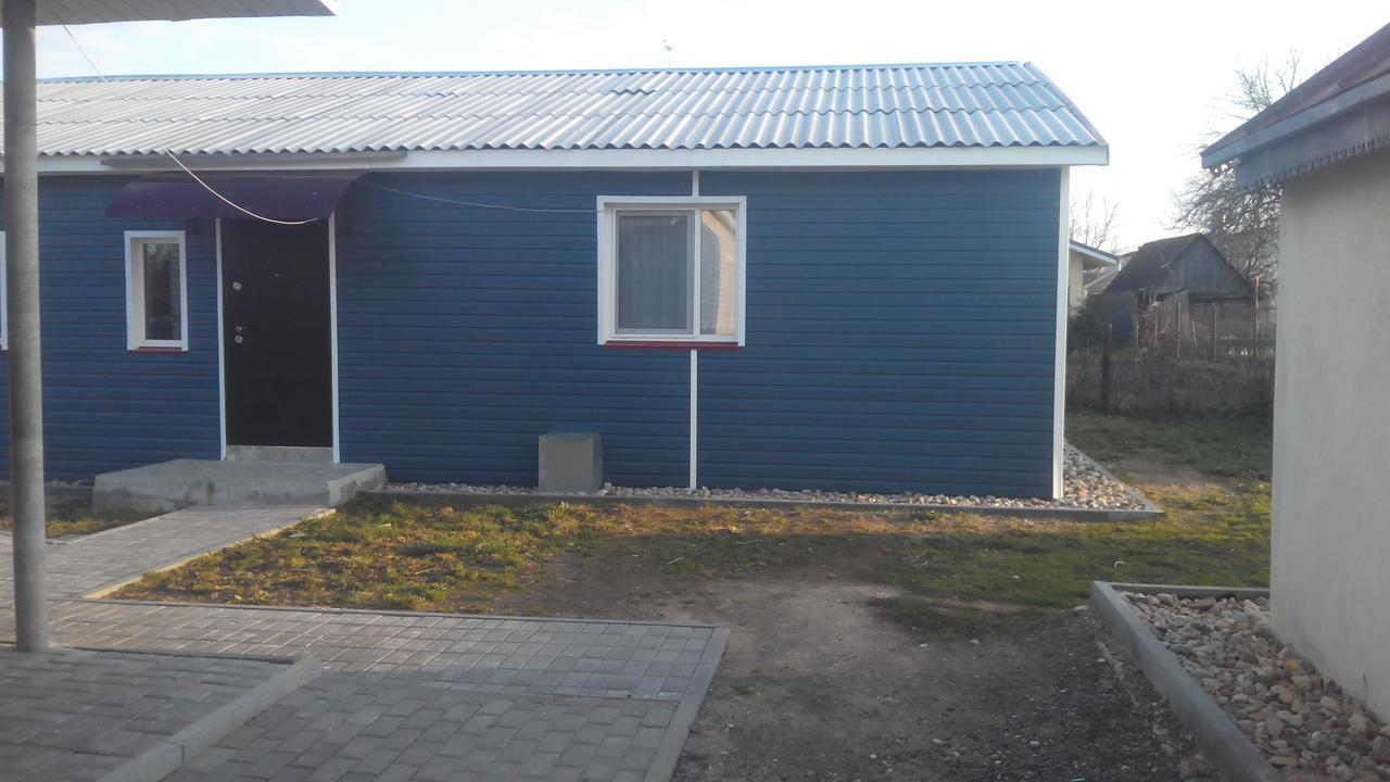 Hotel Belye Rozy Njaswisch Exterior foto
